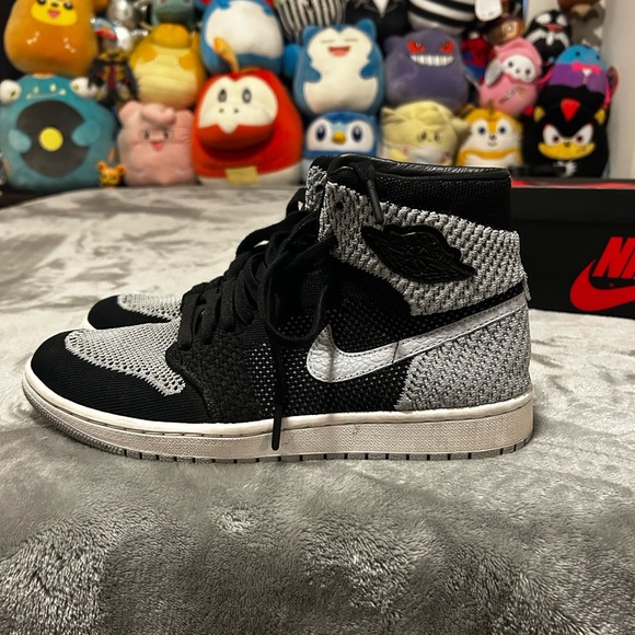 Air Jordan 1 Shadow Flyknit - Picture 5 of 9